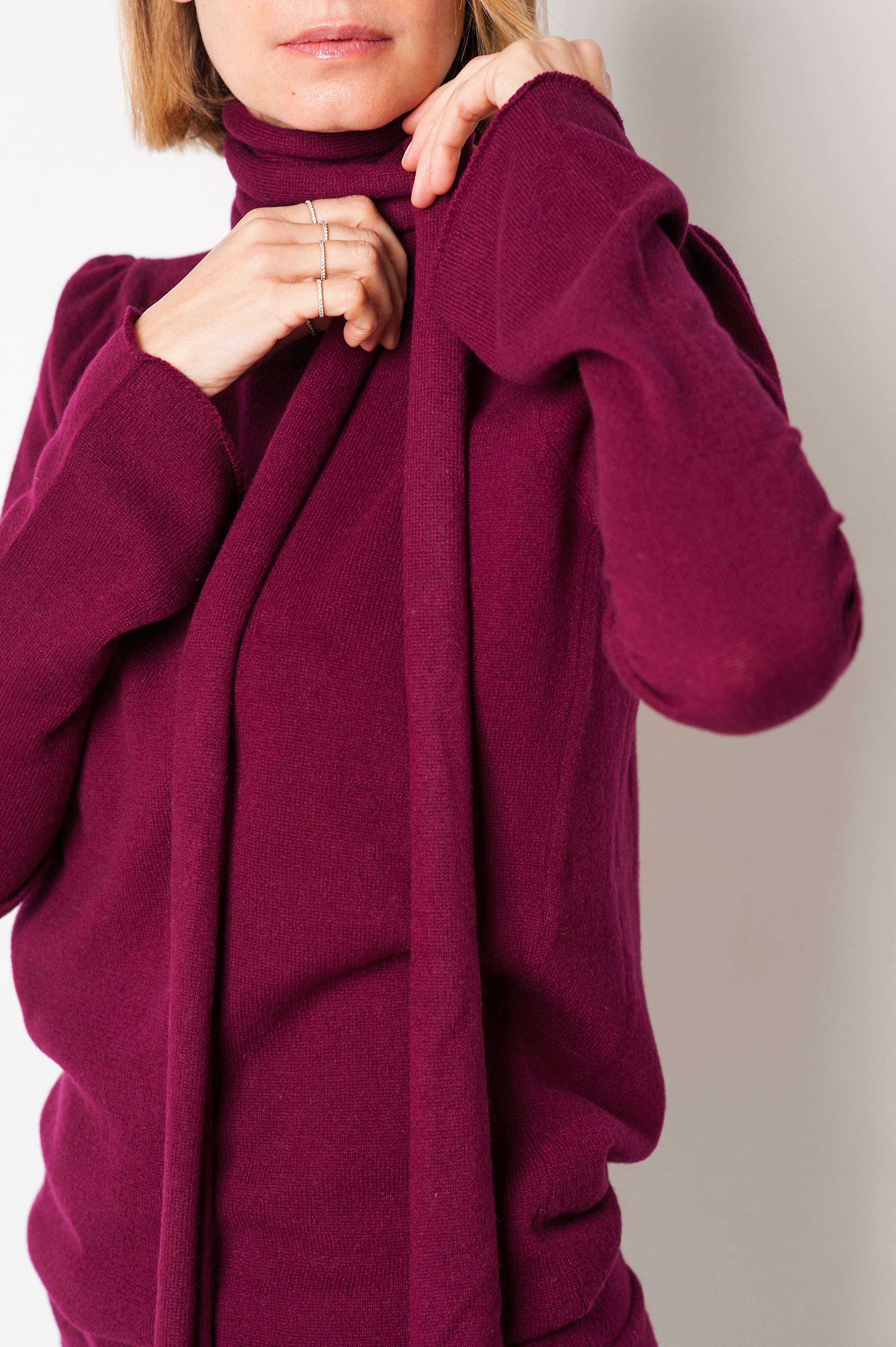 MAGLIA CON SCIARPA CASHMERE