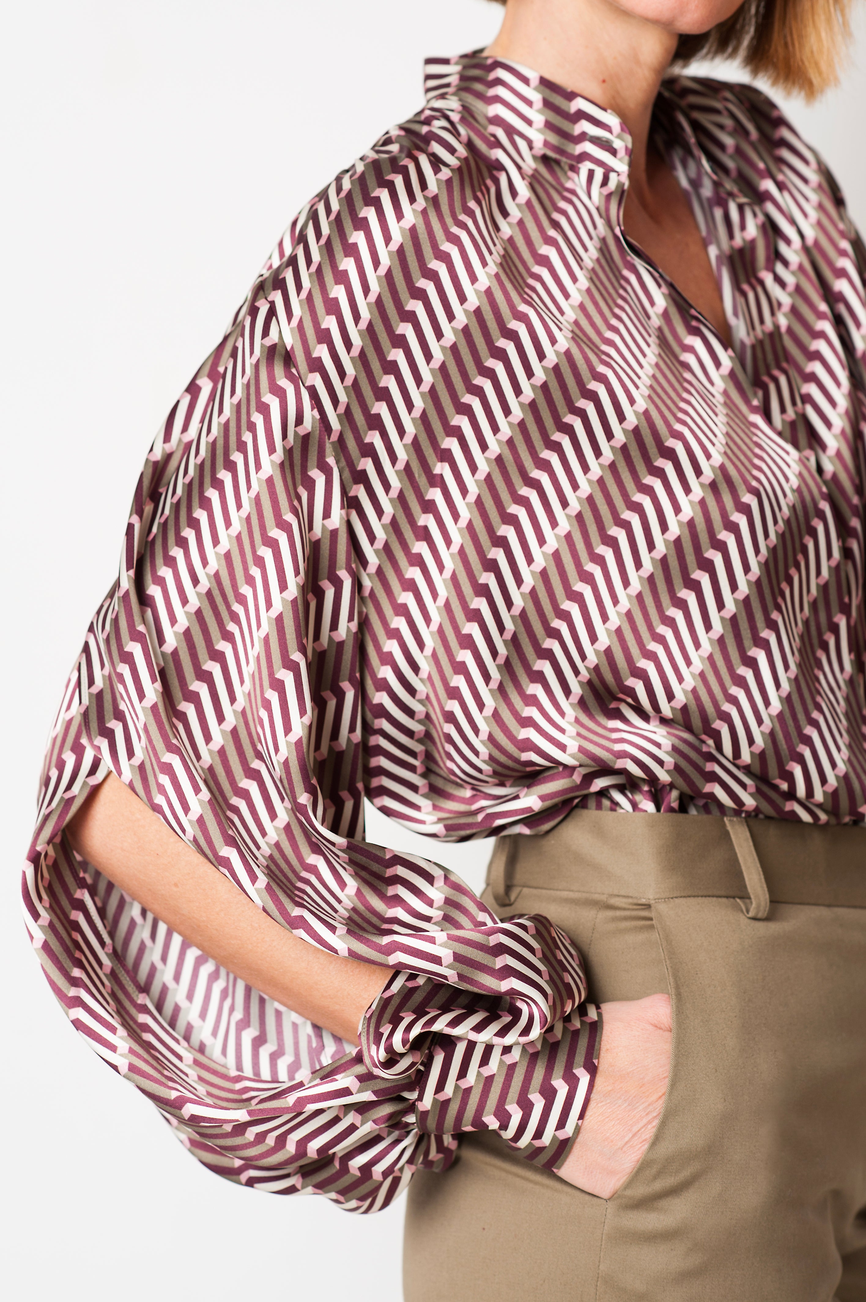 CAMICIA SPACCO MANICA GEOMETRICA