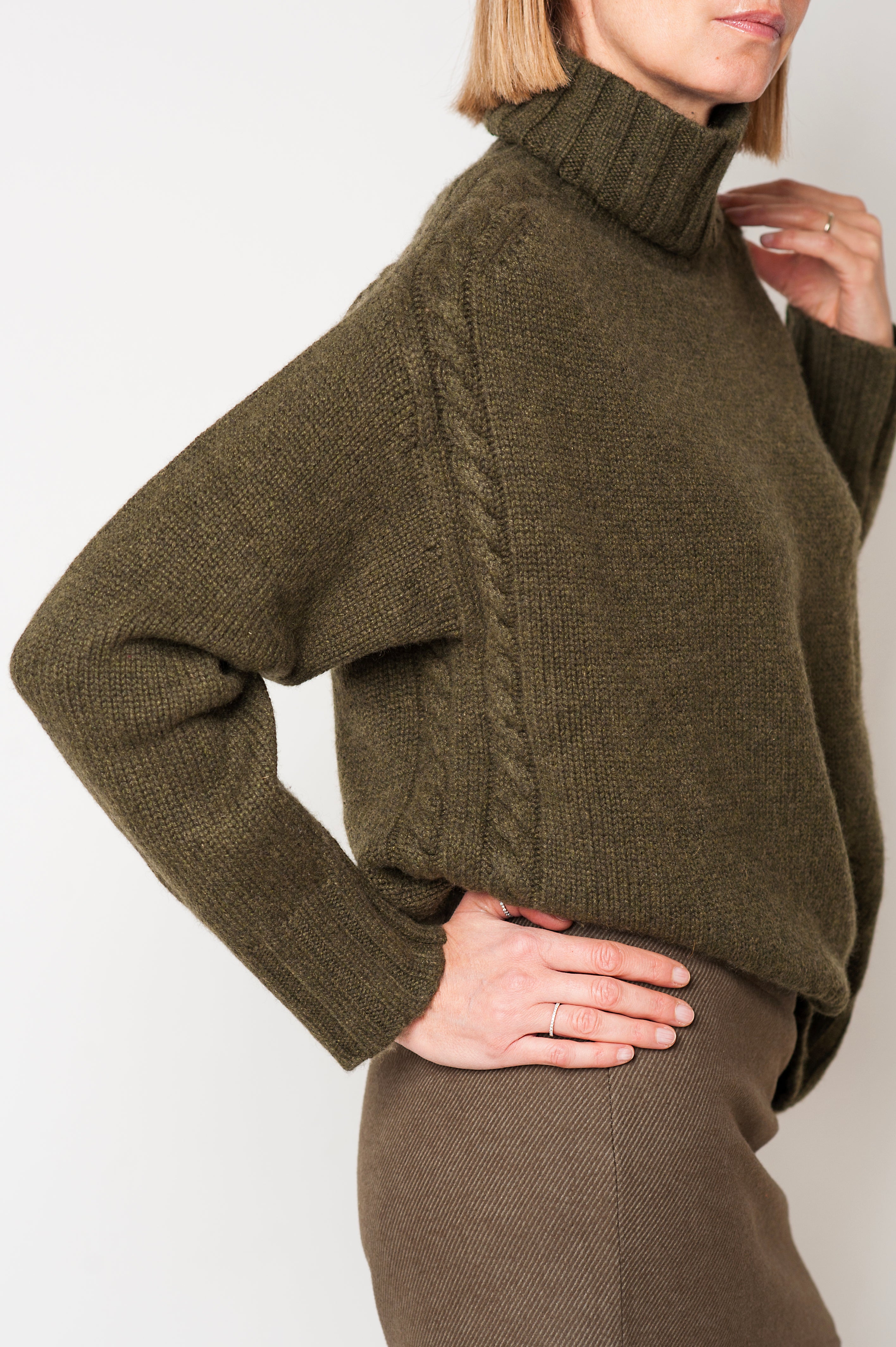 MAGLIA DOLCEVITA OVER CASHMERE