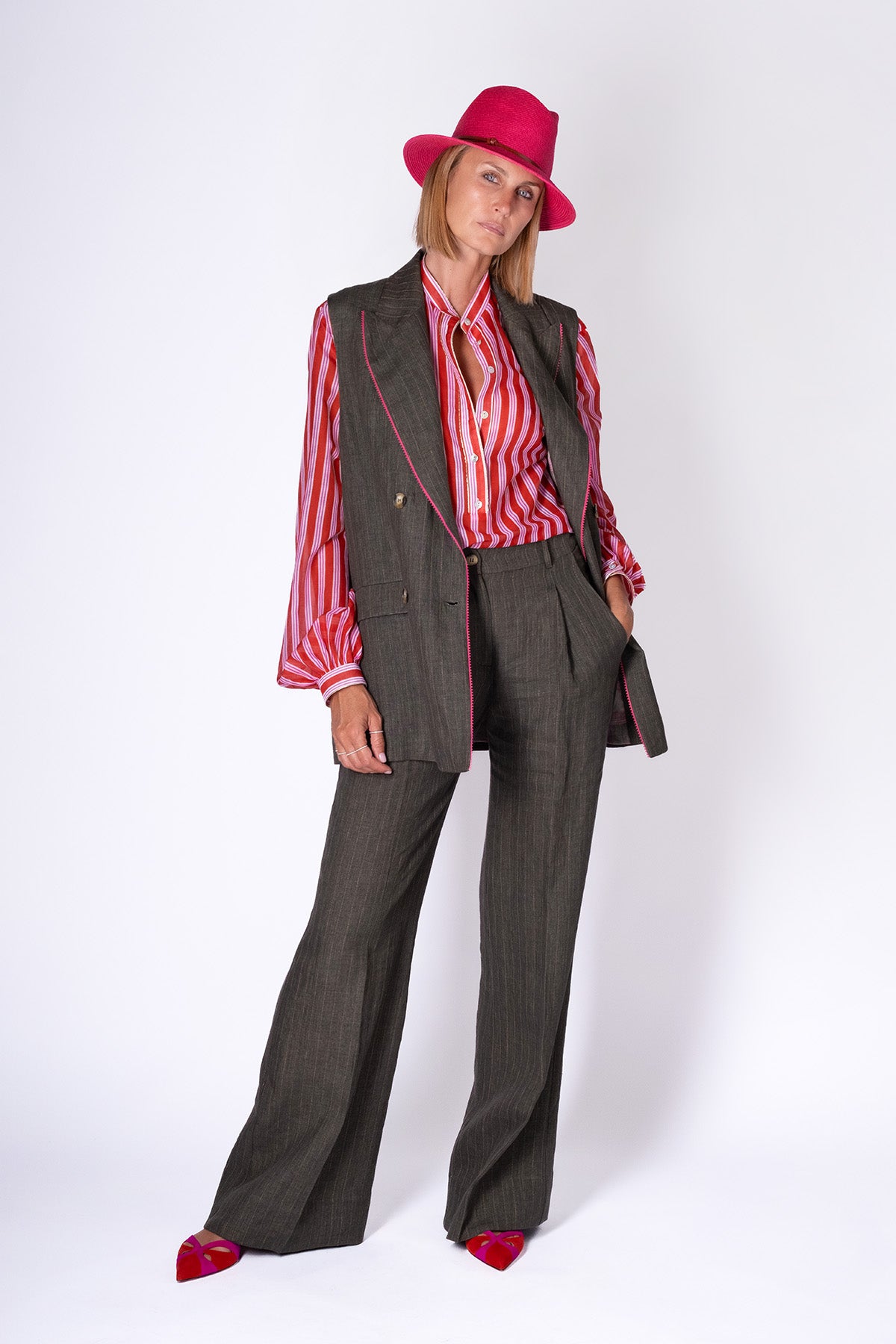 GIACCA SENZA MANICHE LINO GESSATA VERDE MILITARY