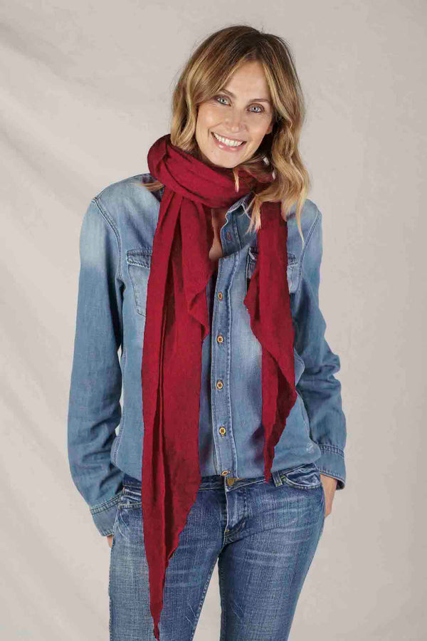 CLOUD DOUBLE-POINTED GARMENT-DYED SCARF BORDEAUX